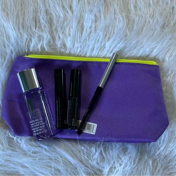 NWT Clinique Bag, Skincare, and Cosmetic Bundle - Picture 2 of 2